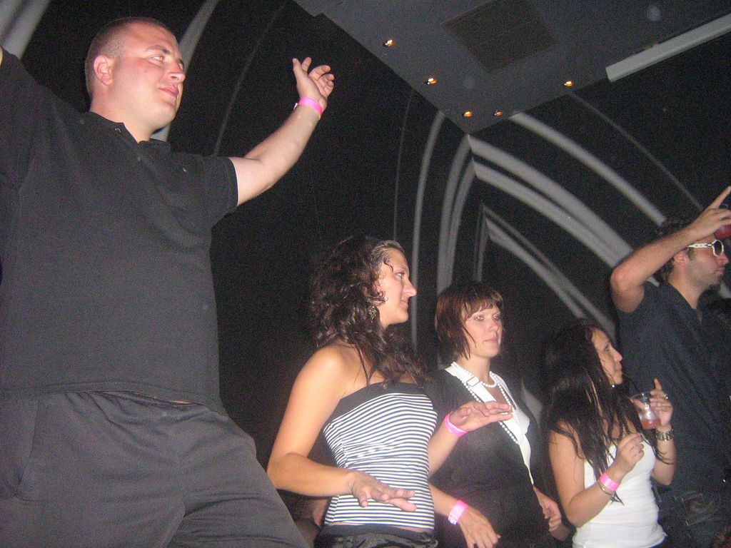 i/Kranj/Absolvent08/07-BlackWhiteParty/absolvent 1909.jpg